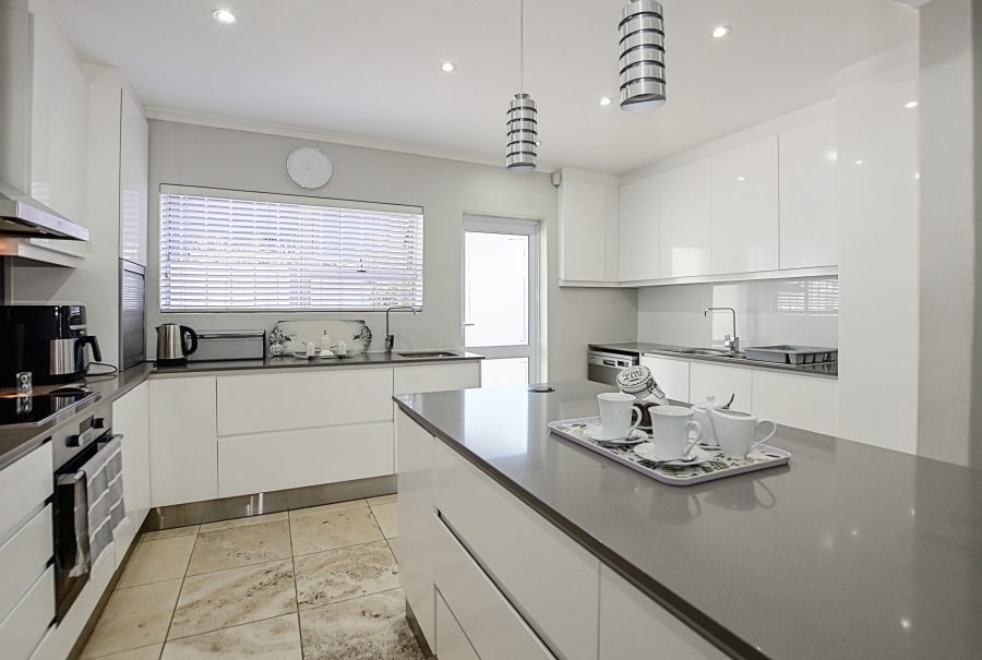 4 Bedroom Property for Sale in Blouberg Rise Western Cape